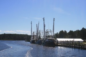 Fishing boats near Hobucken Bridge