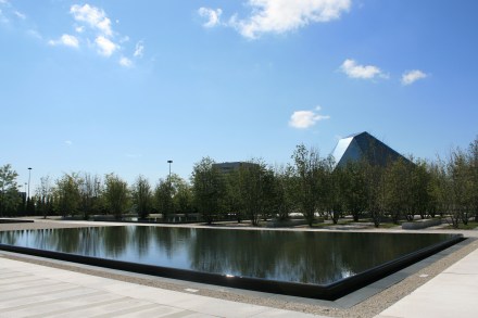Ismaili Centre, Toronto