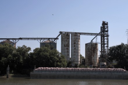 014 (2)Industry at Havana